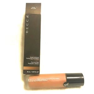 ✨Aqua Luminous Perfecting Foundation Dark Golden✨
